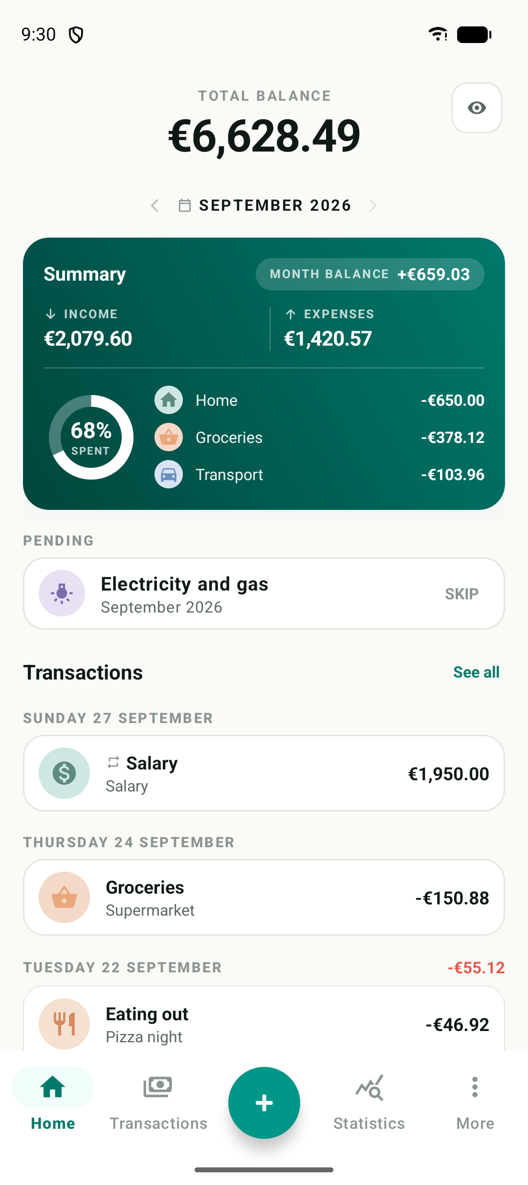 MoneySaver home screen with the monthly balance